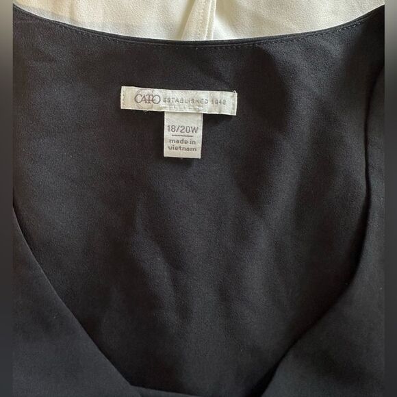 Woman’s Cato Tank Blouse V-Neck Black (687) - Picture 5 of 6